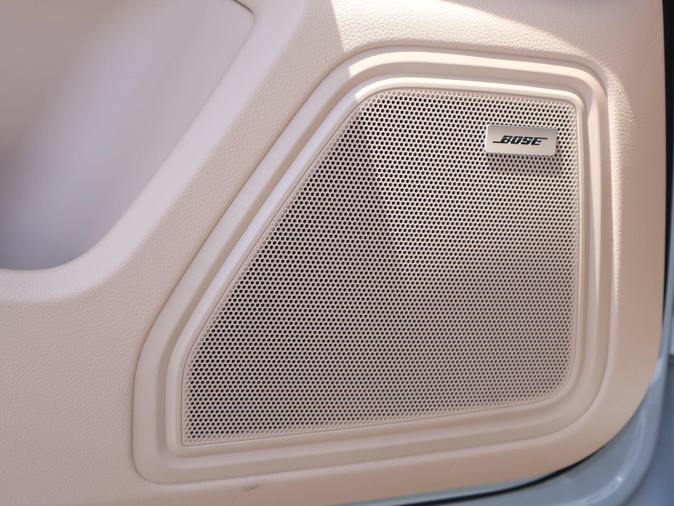 New 2026 Porsche Macan AWD/4WD image 14