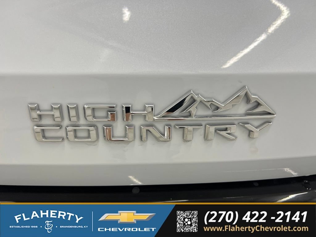 Used 2026 Chevrolet Traverse High Country AWD/4WD image 19