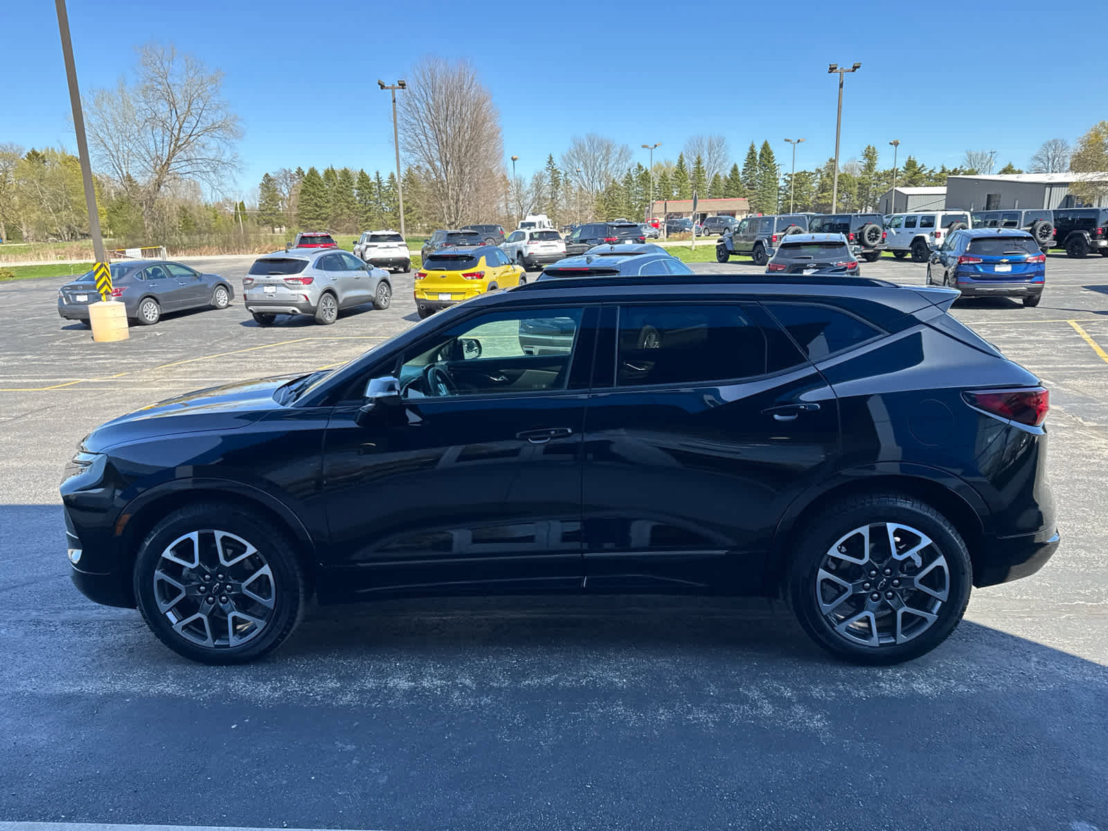 Used 2025 Chevrolet Blazer RS w/ Enhanced Convenience Package AWD/4WD image 11