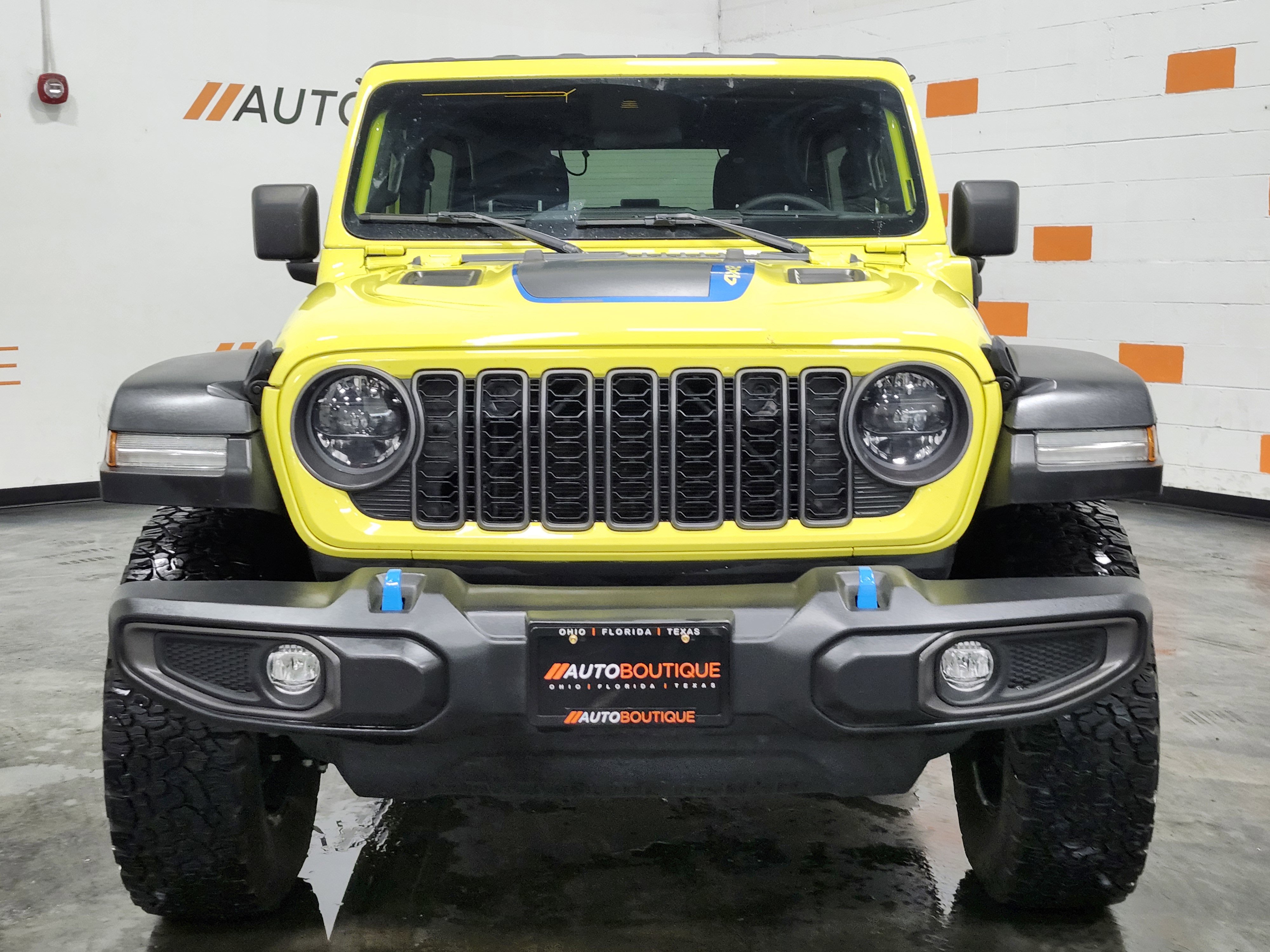 Used 2024 Jeep Wrangler Unlimited Rubicon 4xe w/ Safety Group image 3