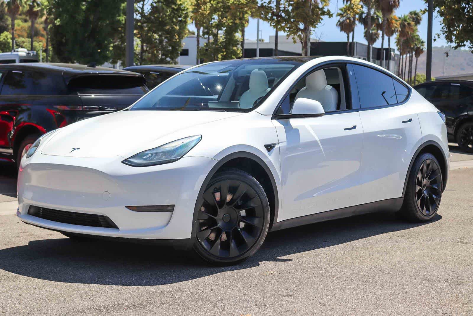 Used 2021 Tesla Model Y Long Range AWD/4WD image 1