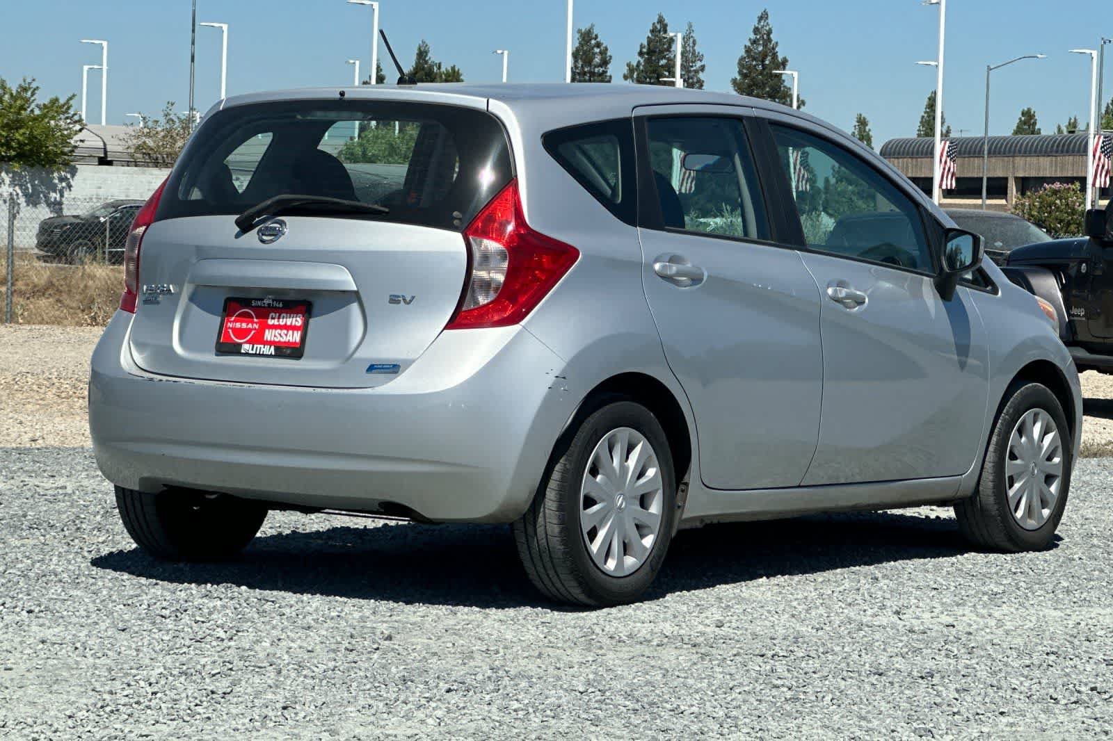 Used 2015 Nissan Versa Note SV FWD image 3