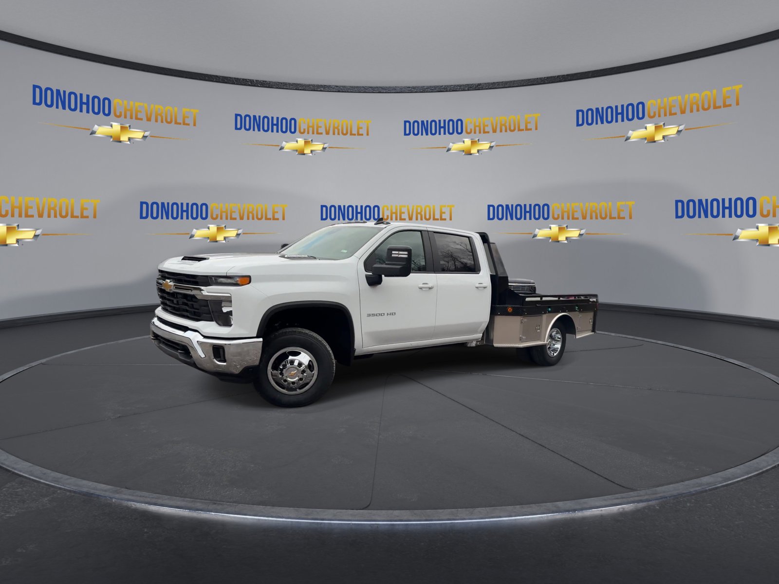 New 2026 Chevrolet Silverado 3500 LT w/ Convenience Package image 4
