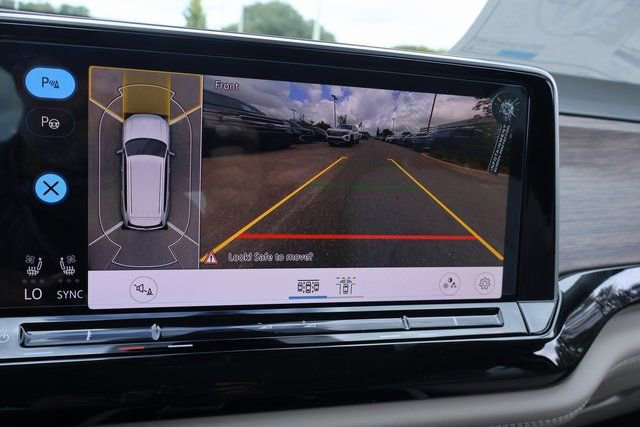 New 2026 Volkswagen Atlas SEL Premium R-Line image 25