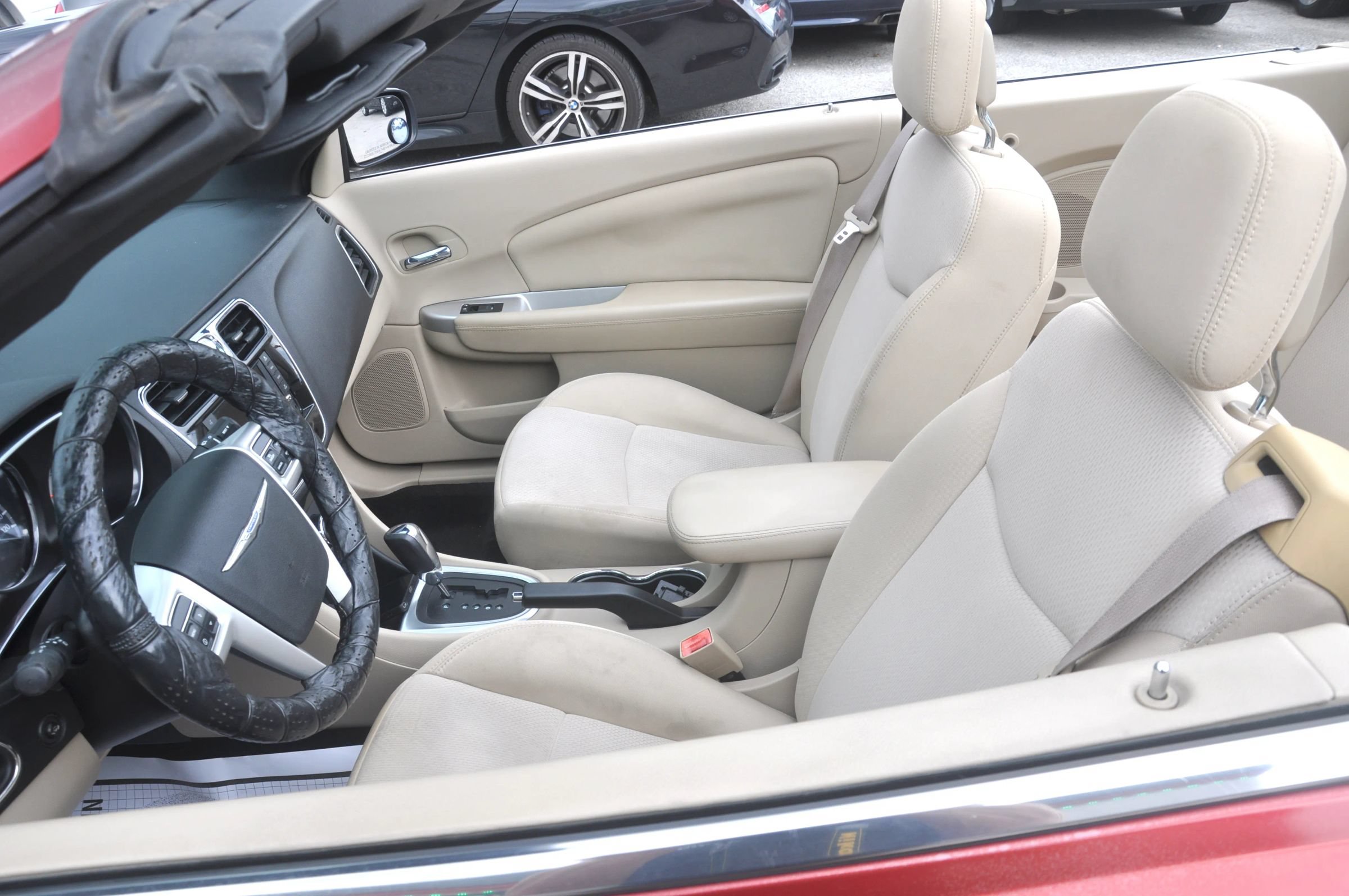 Used 2011 Chrysler 200 Touring FWD image 16