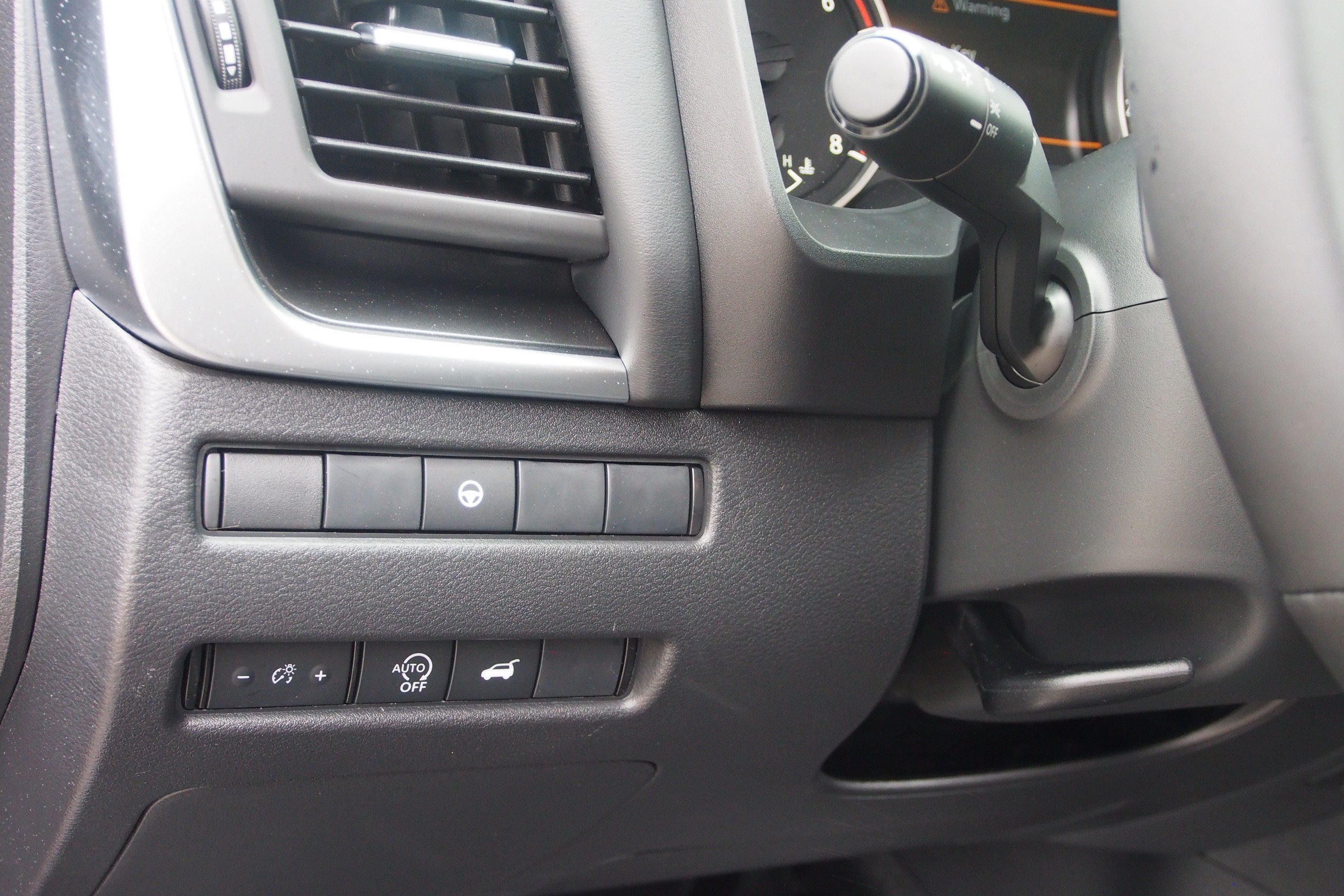 Used 2026 Nissan Rogue SV FWD image 18