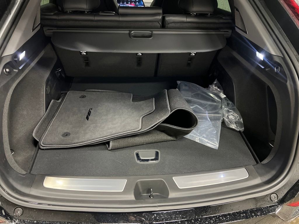 New 2026 Cadillac Optiq V image 11