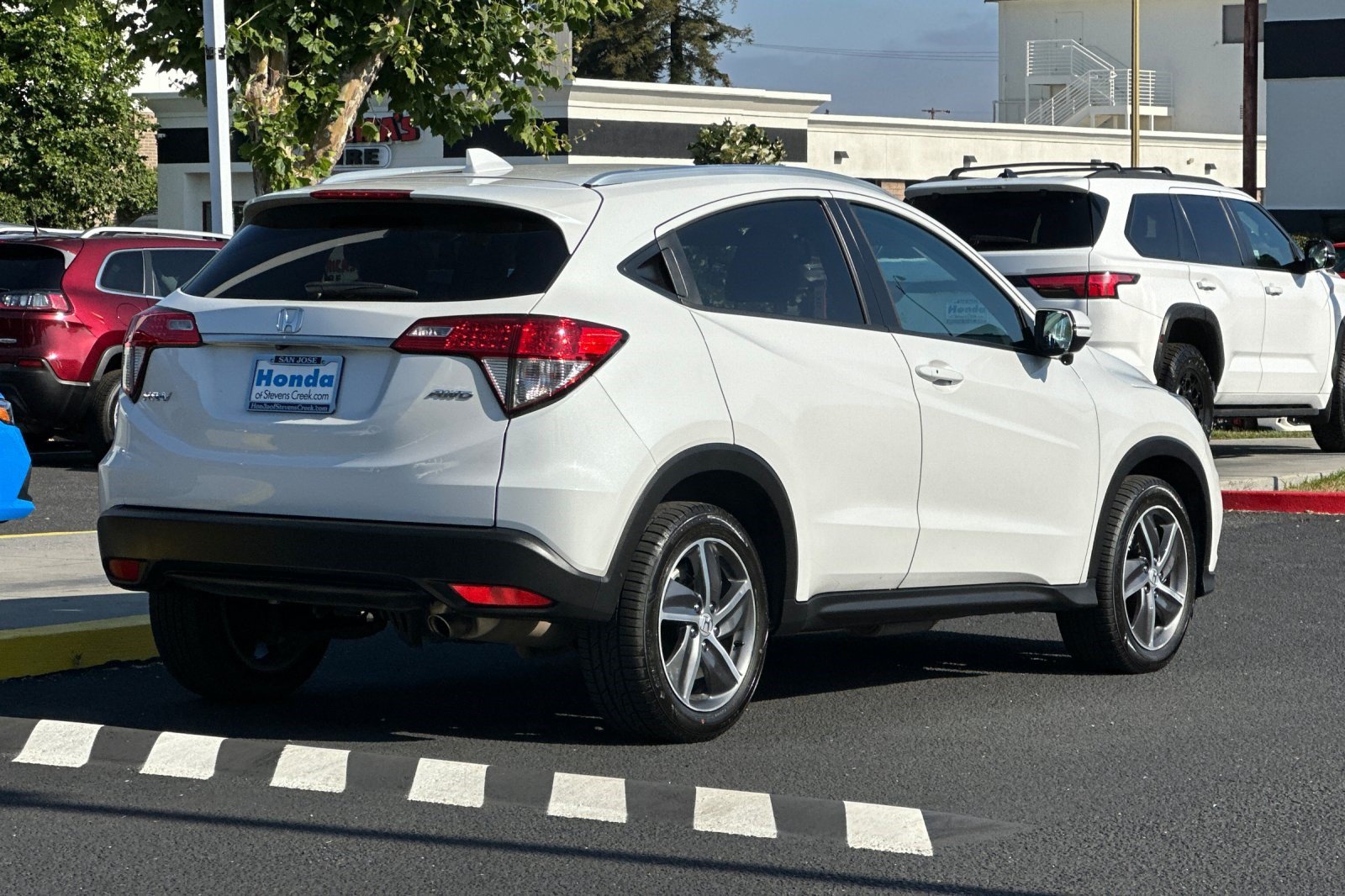 Used 2021 Honda HR-V EX-L image 8