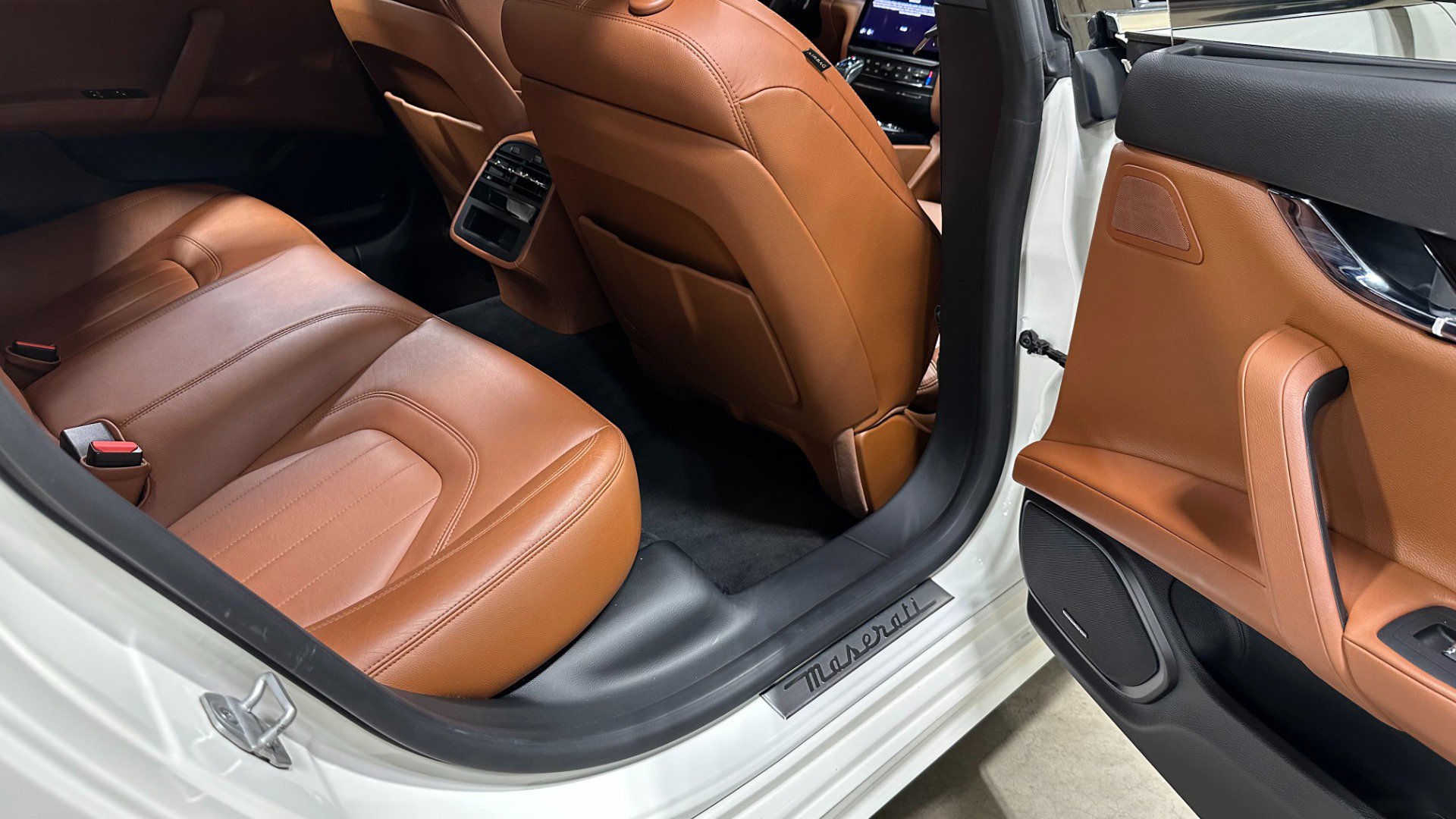 Used 2022 Maserati Quattroporte Modena Q4 image 42