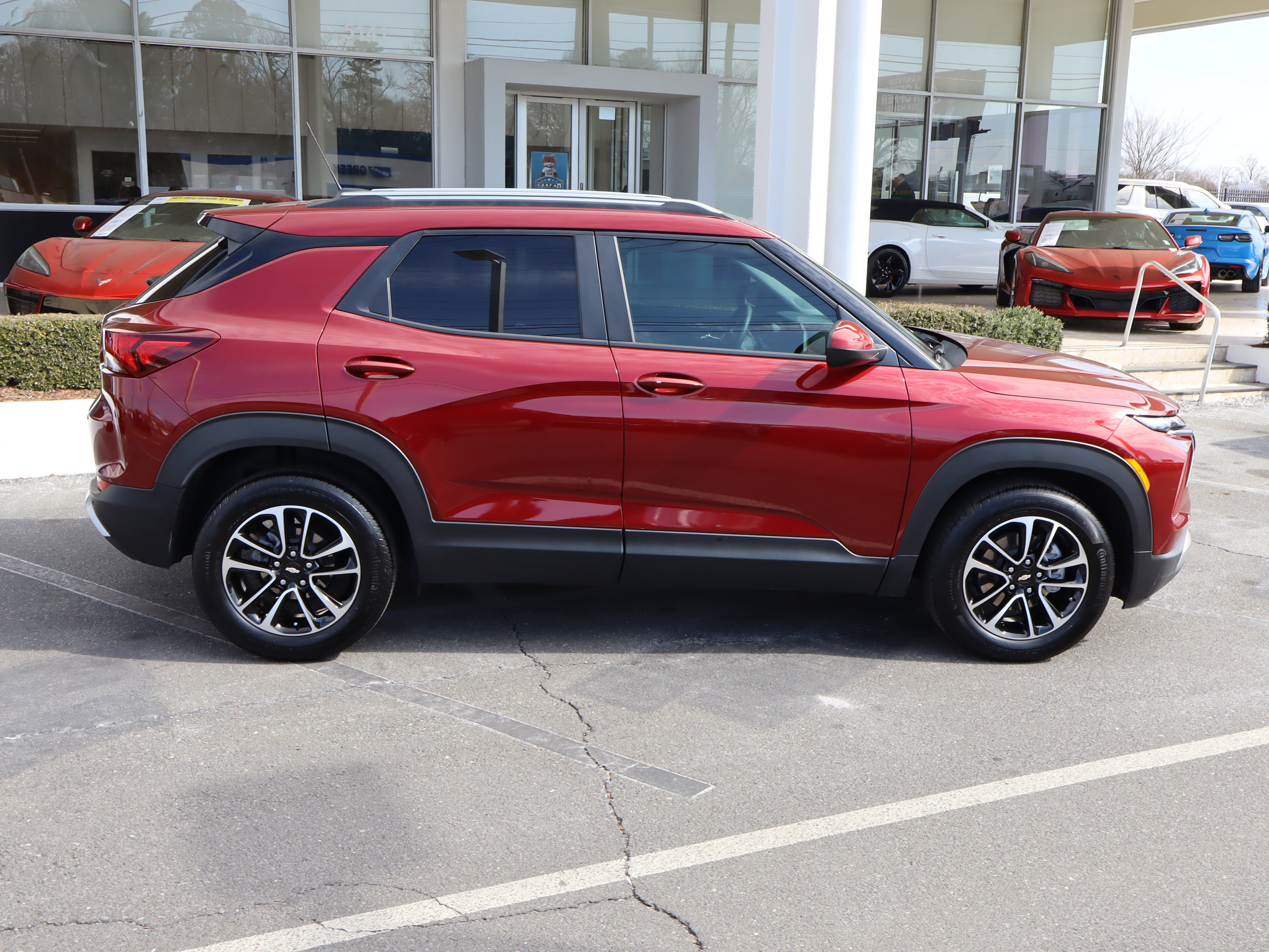 Certified 2025 Chevrolet TrailBlazer LT w/ Convenience Package image 11