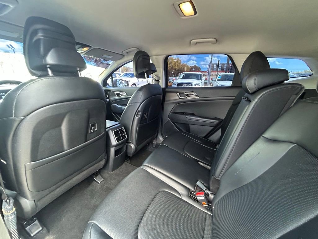 Used 2024 Kia Sportage EX image 15