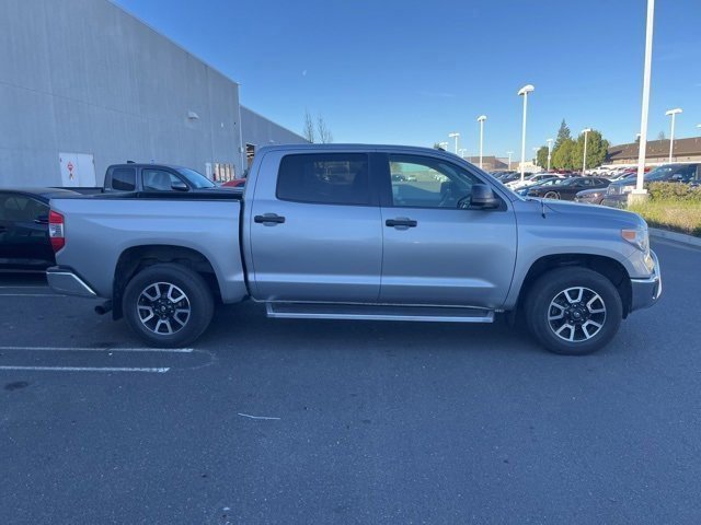 Used 2017 Toyota Tundra SR5 image 4