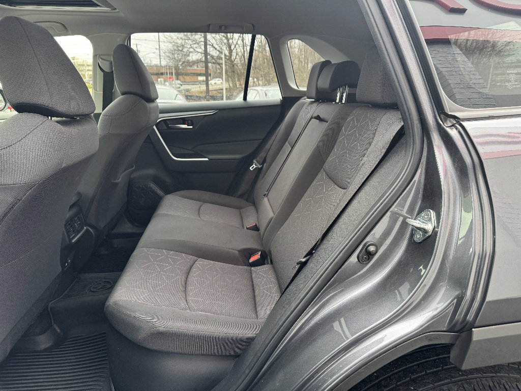 Used 2023 Toyota RAV4 XLE w/ Convenience Package image 9