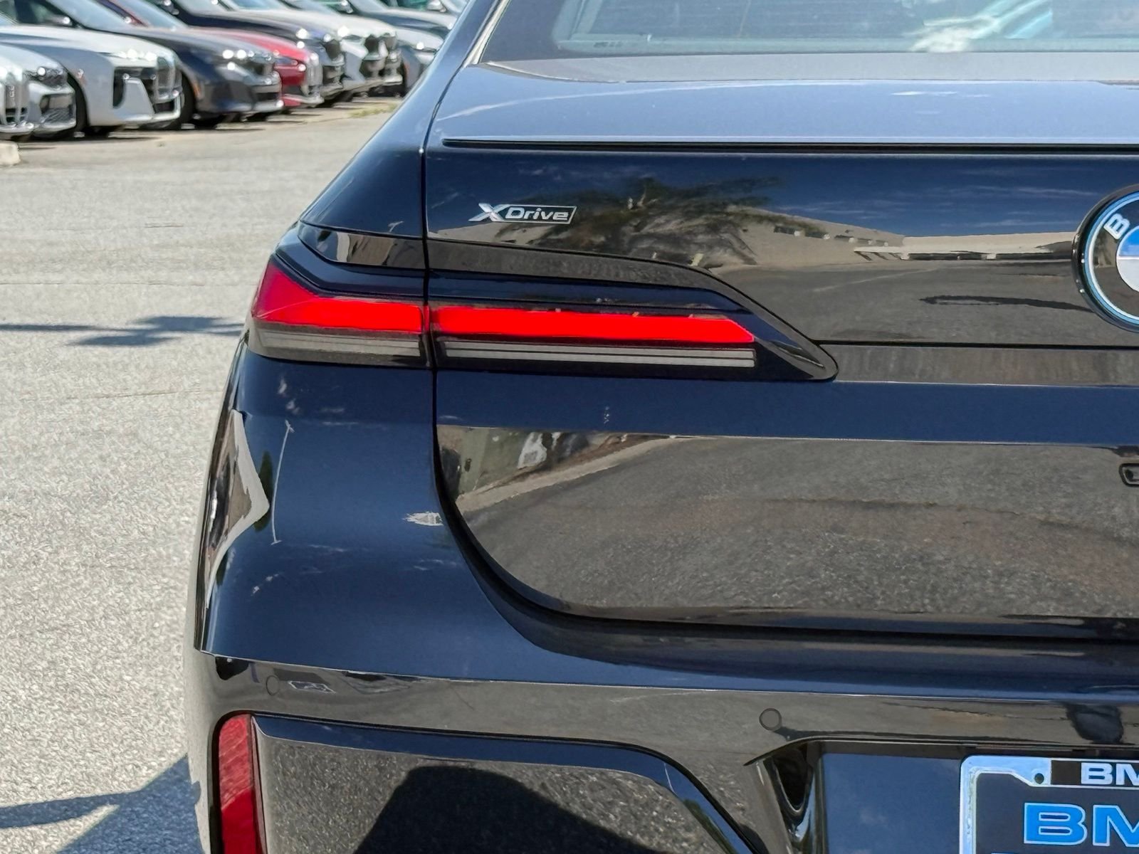New 2026 BMW 750e xDrive w/ Premium Package AWD/4WD image 15
