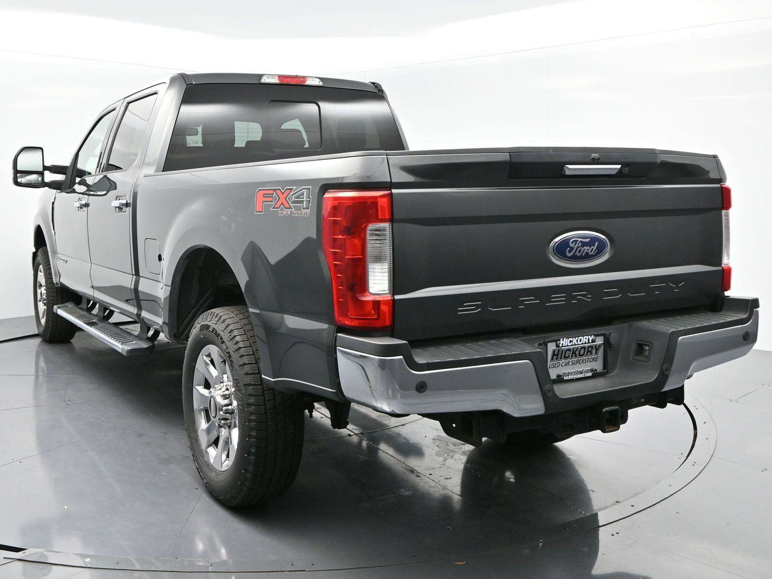 Used 2019 Ford F250 Lariat w/ Chrome Package image 5