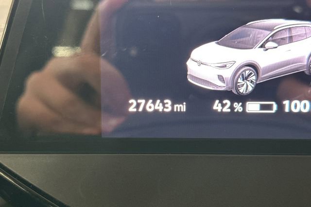 Certified 2023 Volkswagen ID.4 2WD image 33