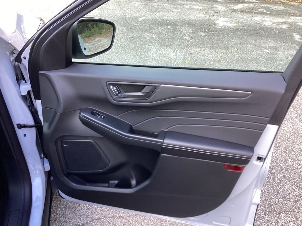 New 2026 Ford Escape Active image 24