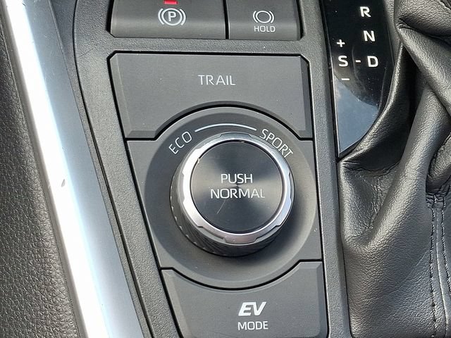 Used 2022 Toyota RAV4 XLE Premium AWD/4WD image 26
