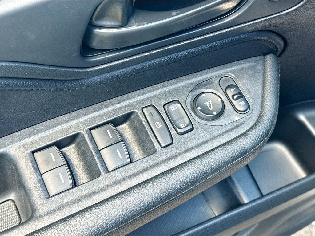 Used 2025 Honda Odyssey EX-L image 19
