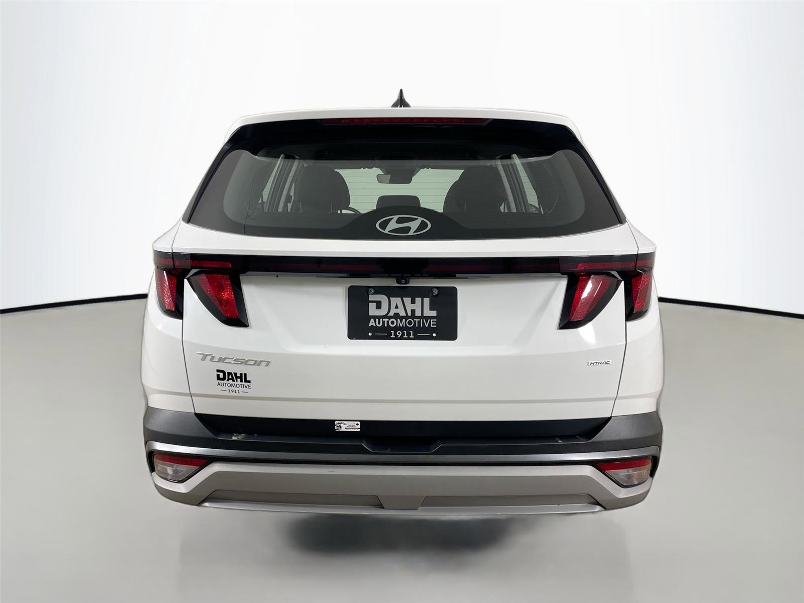 Used 2025 Hyundai Tucson SE image 12