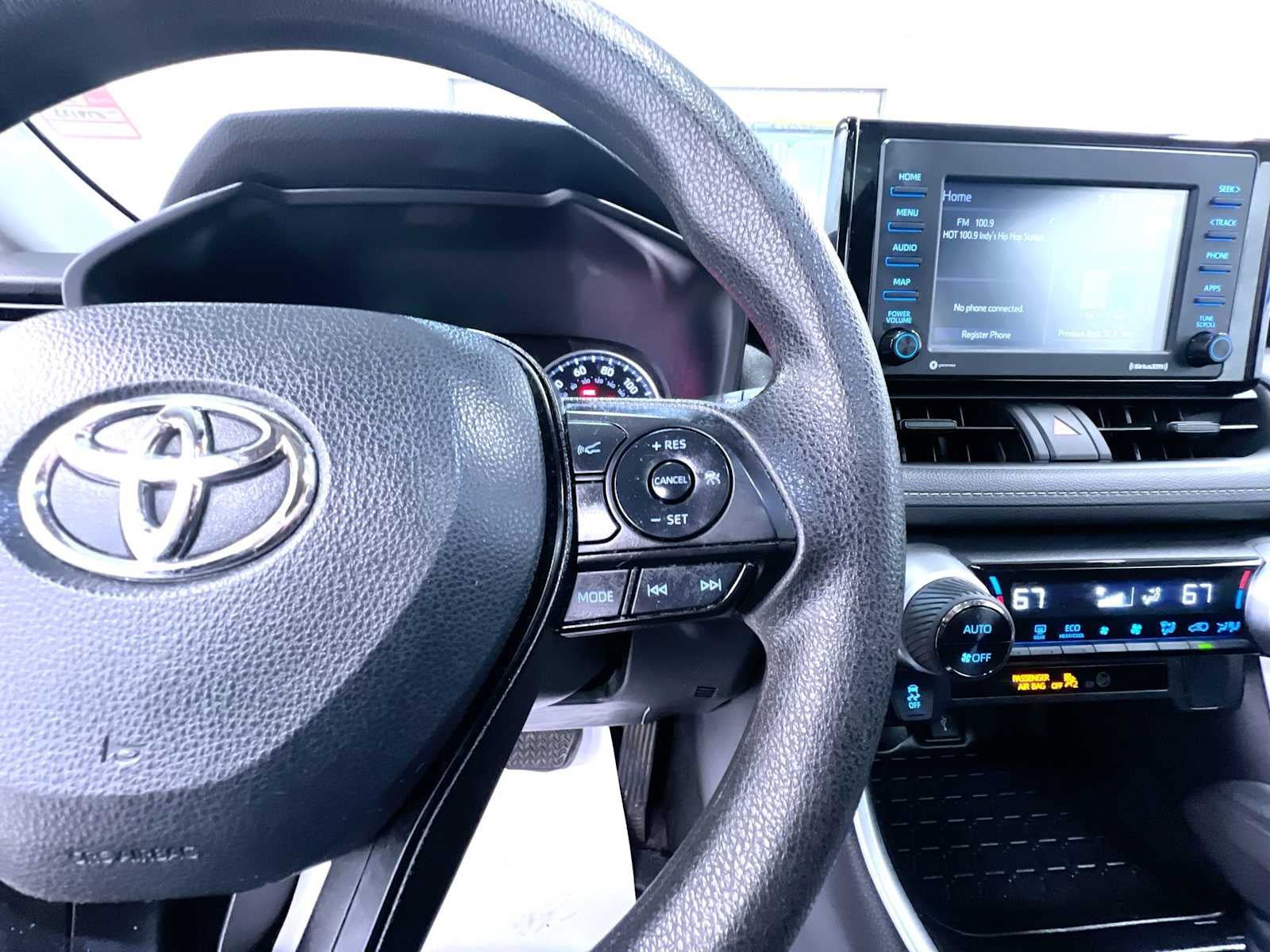 Used 2022 Toyota RAV4 XLE w/ Convenience Package AWD/4WD image 21