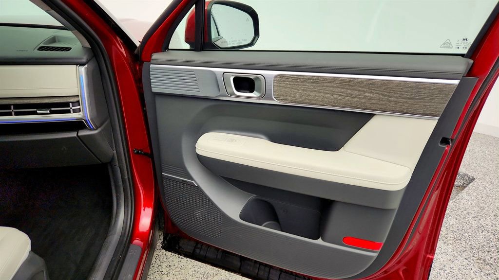 Used 2024 Hyundai Santa Fe Limited AWD/4WD image 27