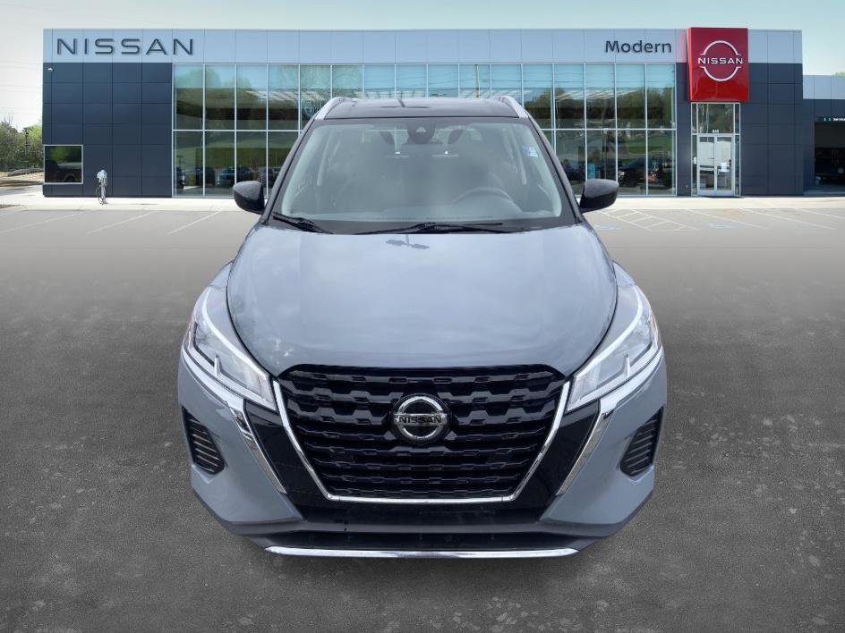 Certified 2021 Nissan Kicks SV image 2