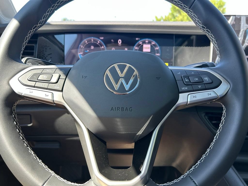 New 2026 Volkswagen Tiguan SE FWD image 25