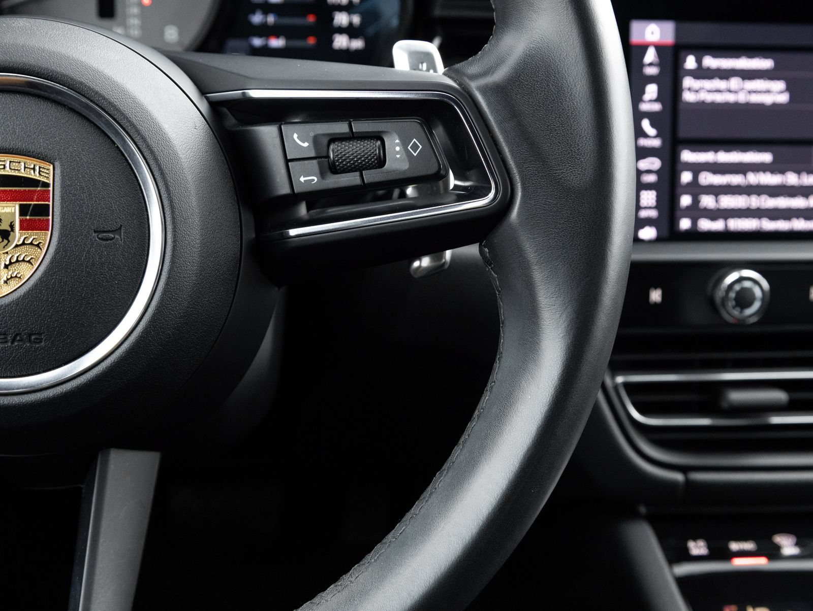 Certified 2023 Porsche Macan S AWD/4WD image 16