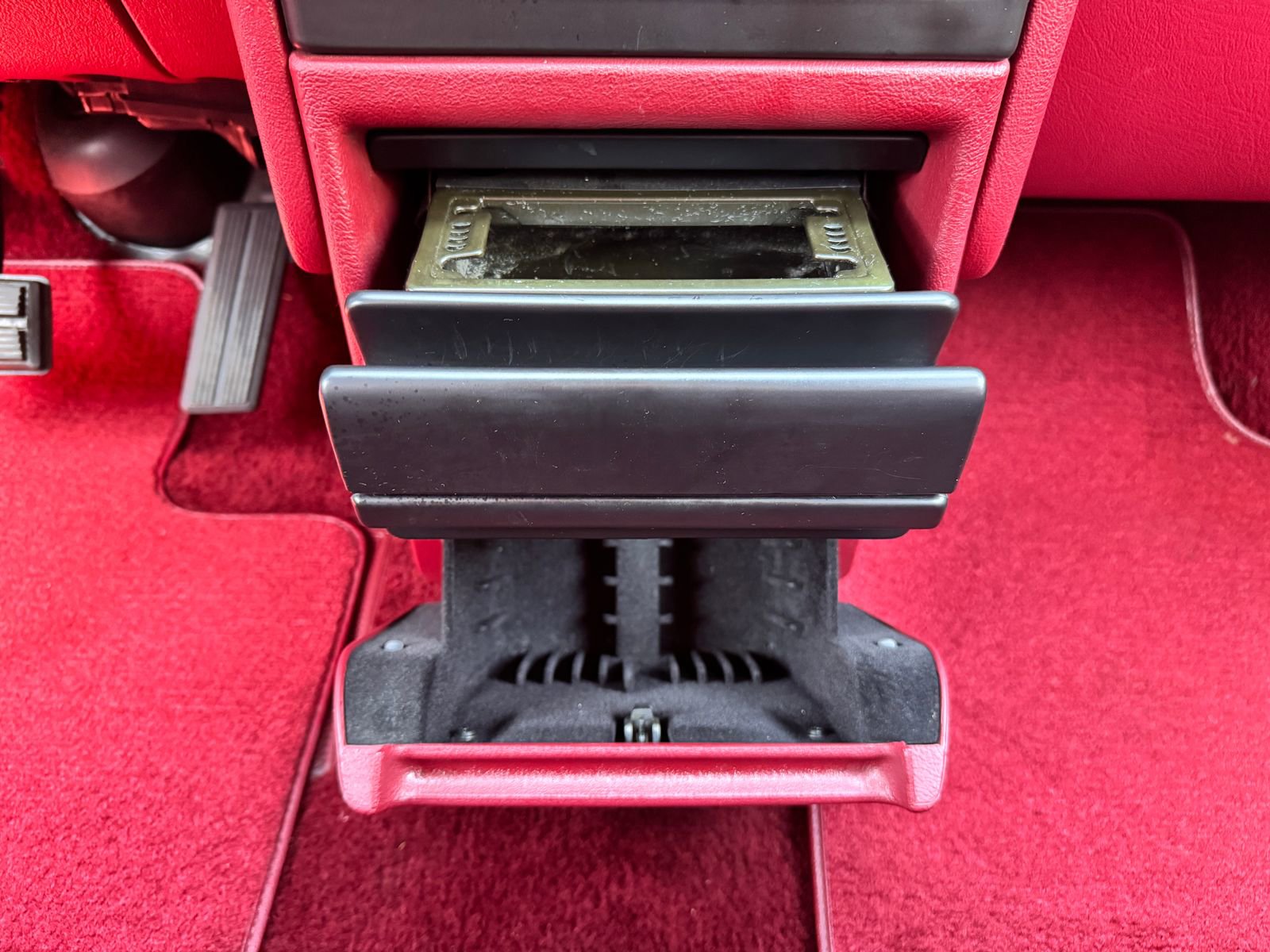 Used 1993 Dodge Grand Caravan SE FWD image 19