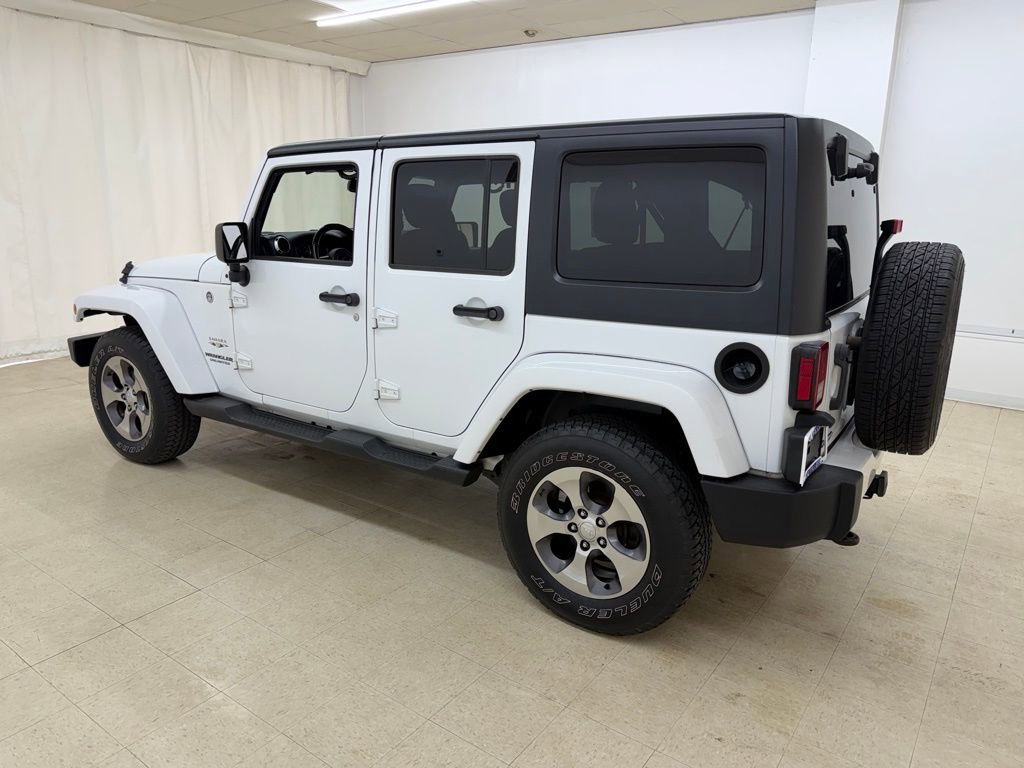 Used 2016 Jeep Wrangler Unlimited Sahara w/ Connectivity Group image 3