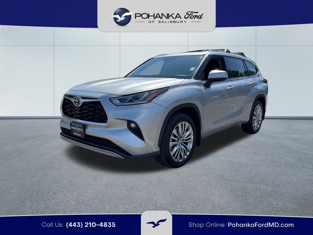 Used 2025 Toyota Highlander Platinum image 1