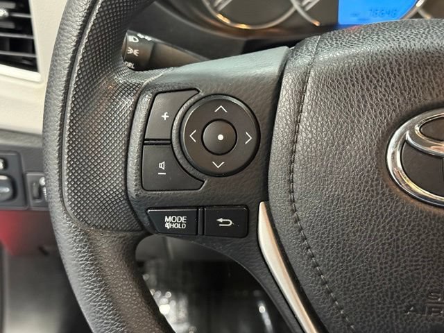 Used 2016 Toyota Corolla LE FWD image 19
