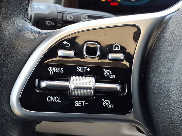 Used 2022 Mercedes-Benz GLB 250 image 32