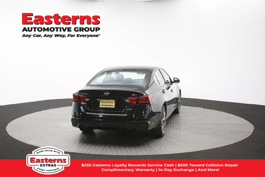 Used 2023 Nissan Altima 2.0 SR FWD image 43