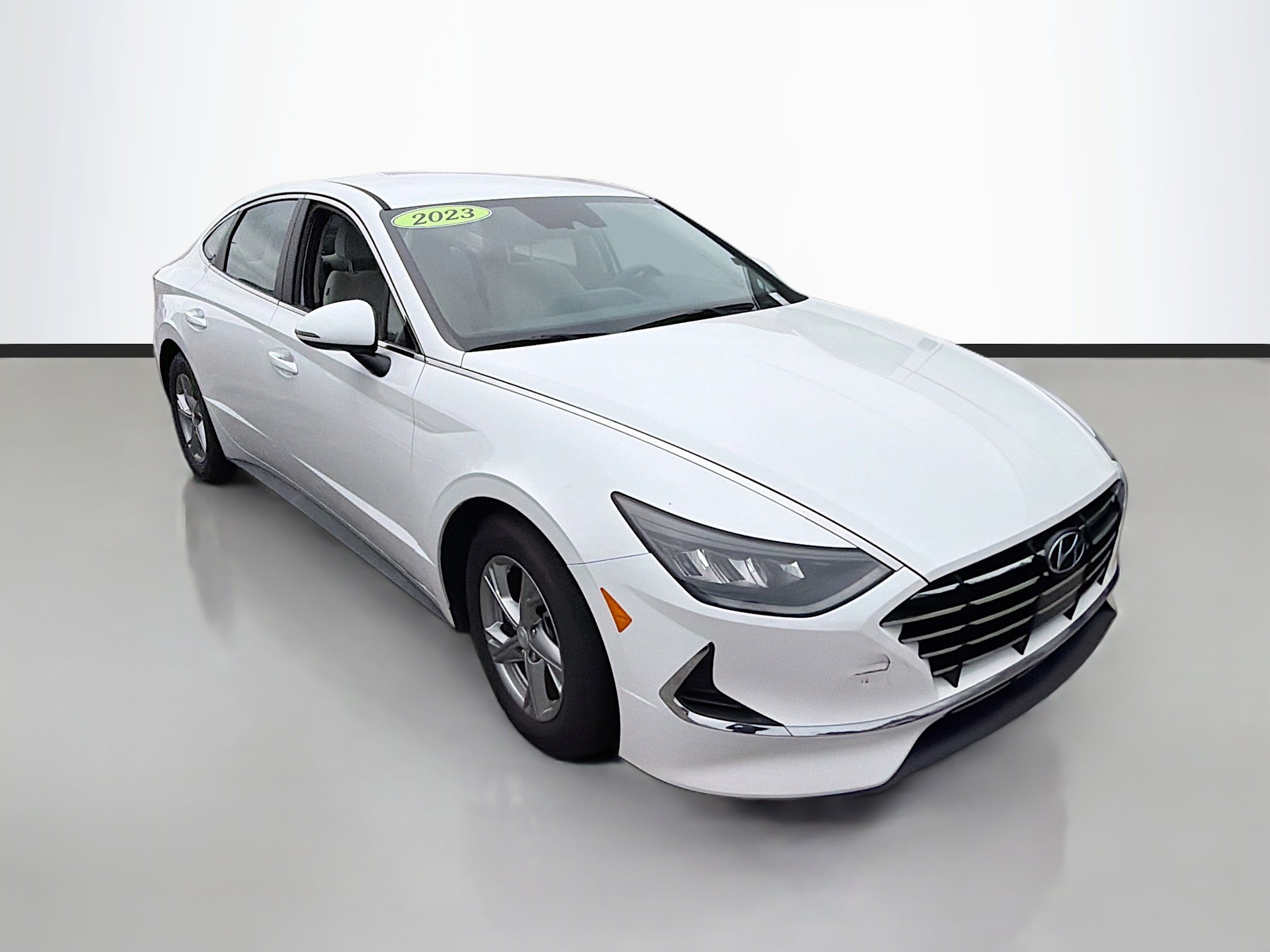 Used 2023 Hyundai Sonata SE w/ Preferred Accessory Package image 1