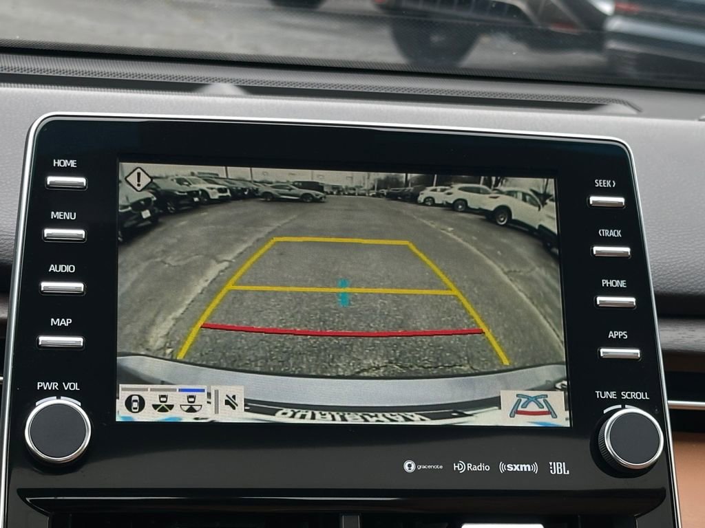 Used 2019 Toyota Avalon Limited image 17