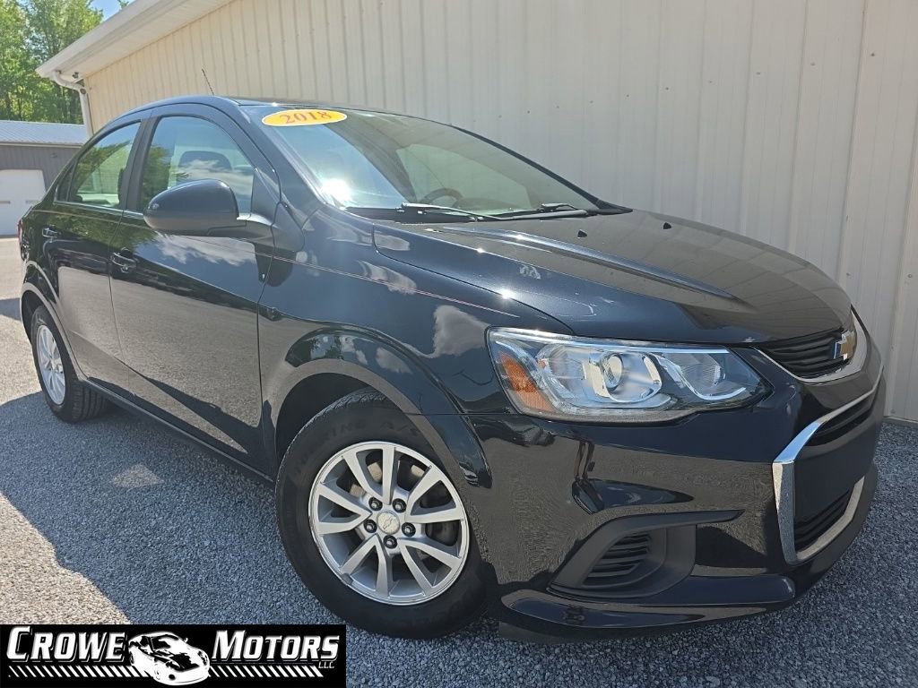 Used 2018 Chevrolet Sonic LT FWD image 1
