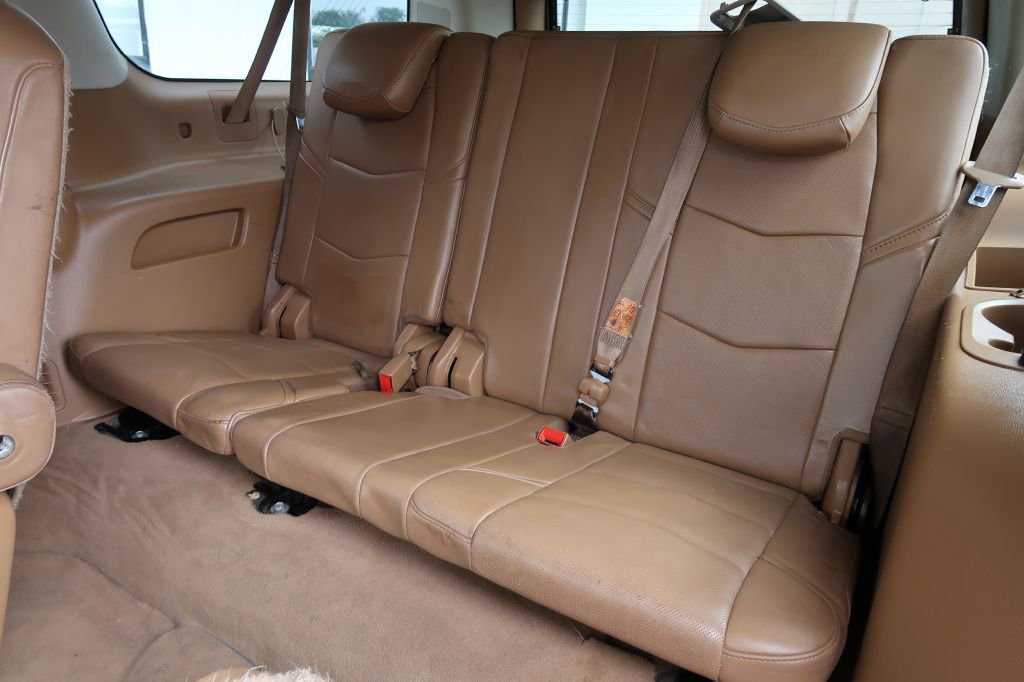 Used 2015 Cadillac Escalade ESV Platinum AWD/4WD image 10