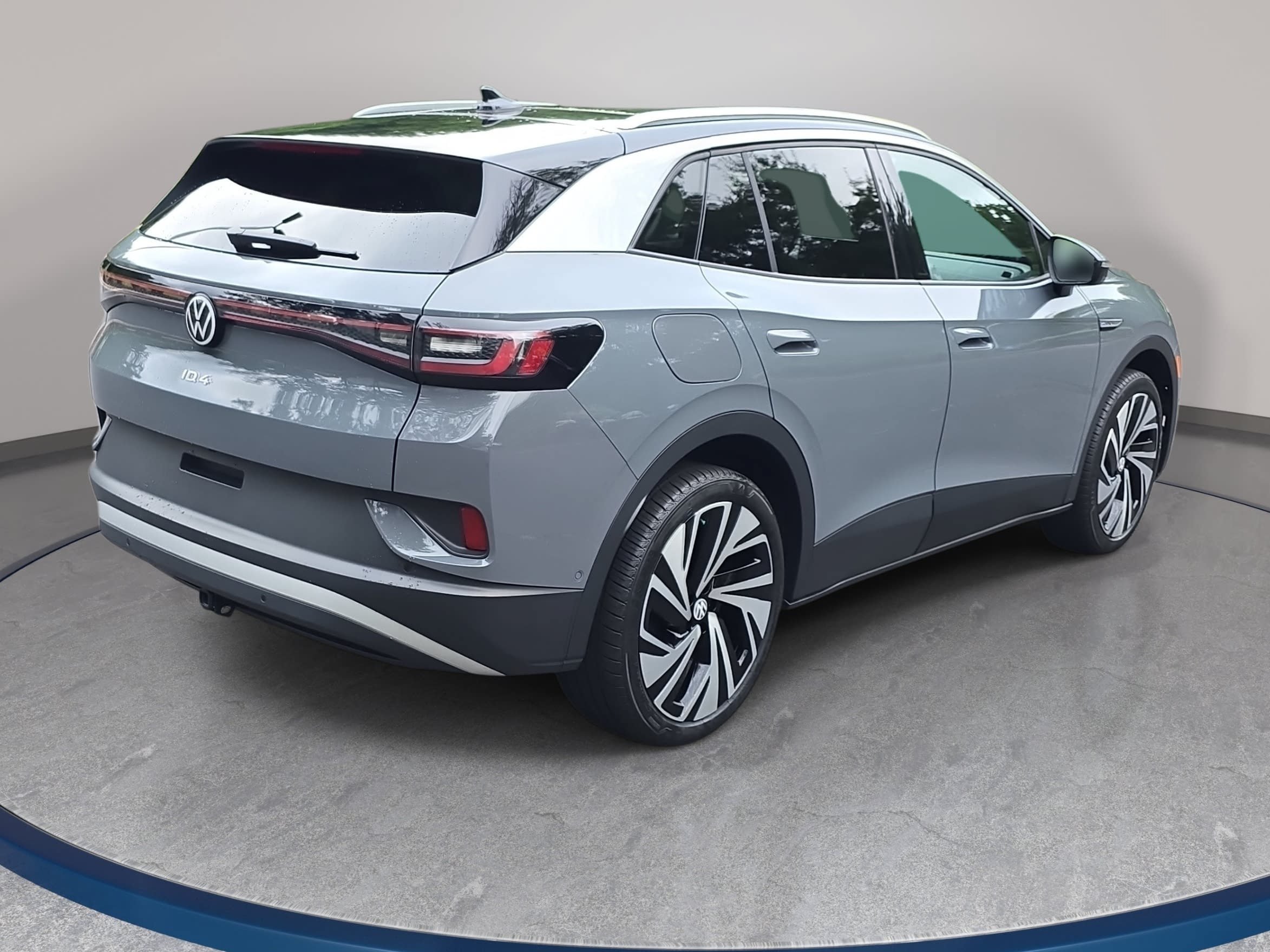 Certified 2025 Volkswagen ID.4 Pro S Plus AWD/4WD image 5