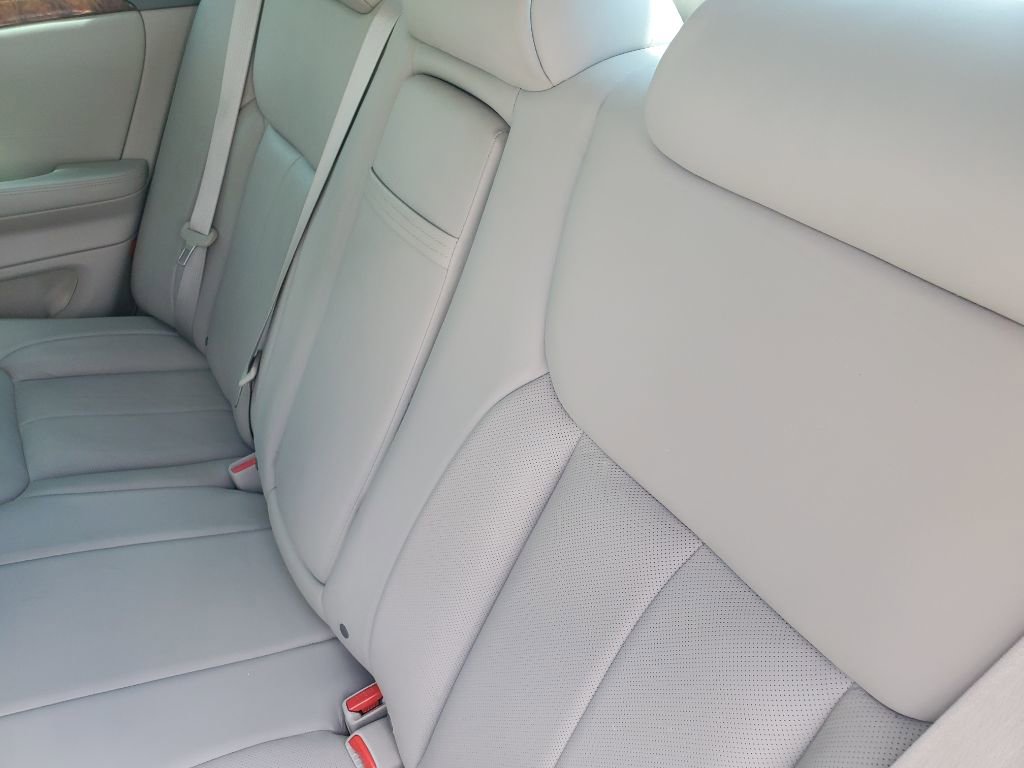 Used 2006 Cadillac DTS w/ Trunk Convenience Package image 25