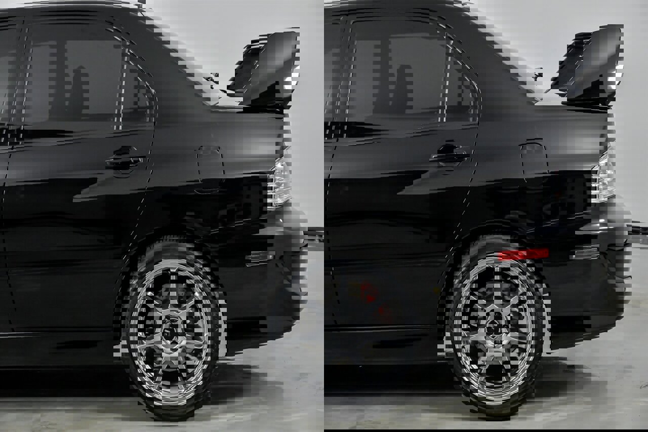 Used 2003 Mitsubishi Lancer Evolution image 9