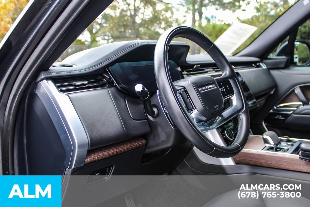 Used 2023 Land Rover Range Rover SE image 32