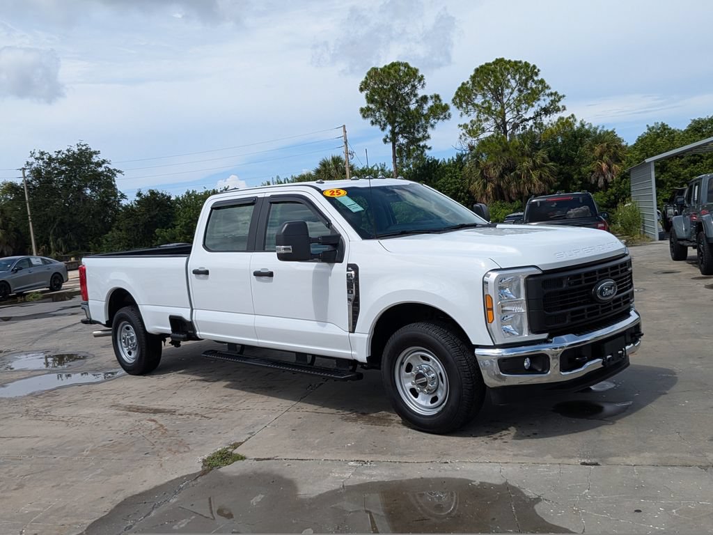 Used 2025 Ford F350 XL w/ XL Chrome Package RWD image 2
