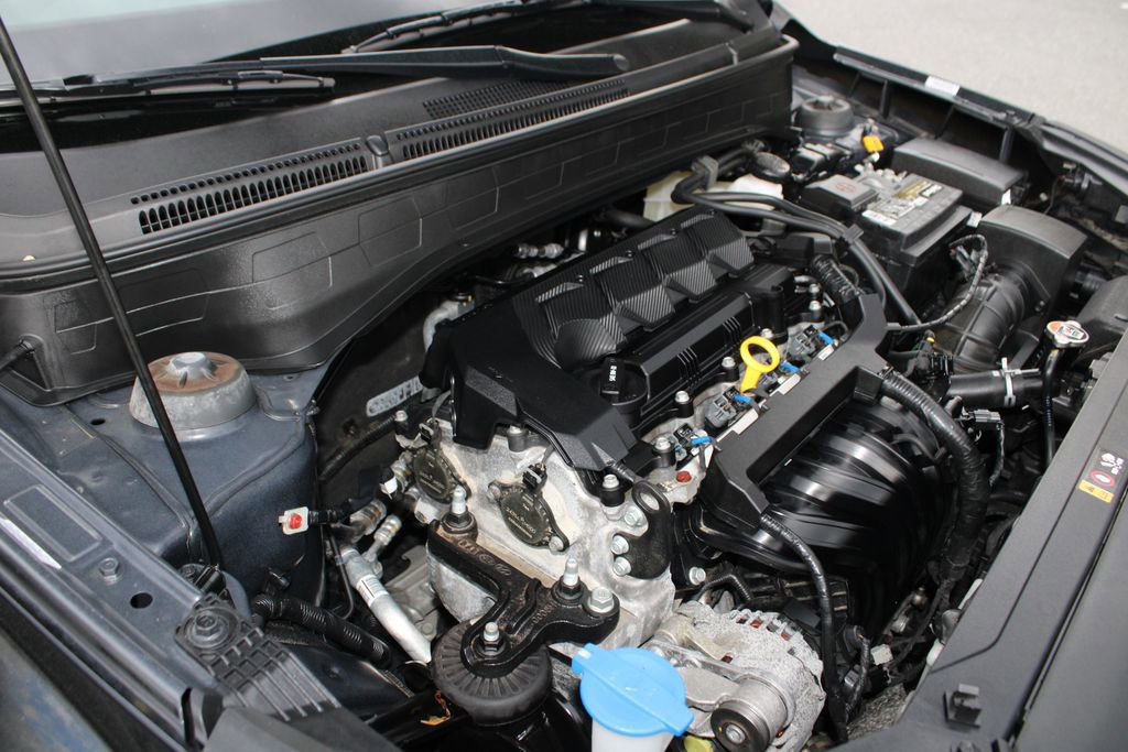 Used 2023 Hyundai Venue SEL image 25