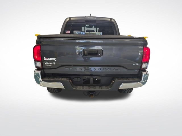 Used 2021 Toyota Tacoma SR5 AWD/4WD image 10