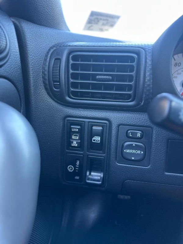 Used 2001 Toyota MR2 image 10