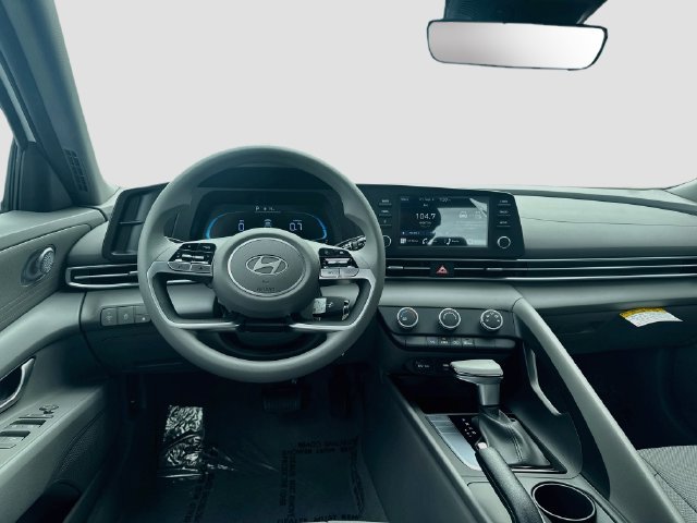 New 2026 Hyundai Elantra SE FWD image 20