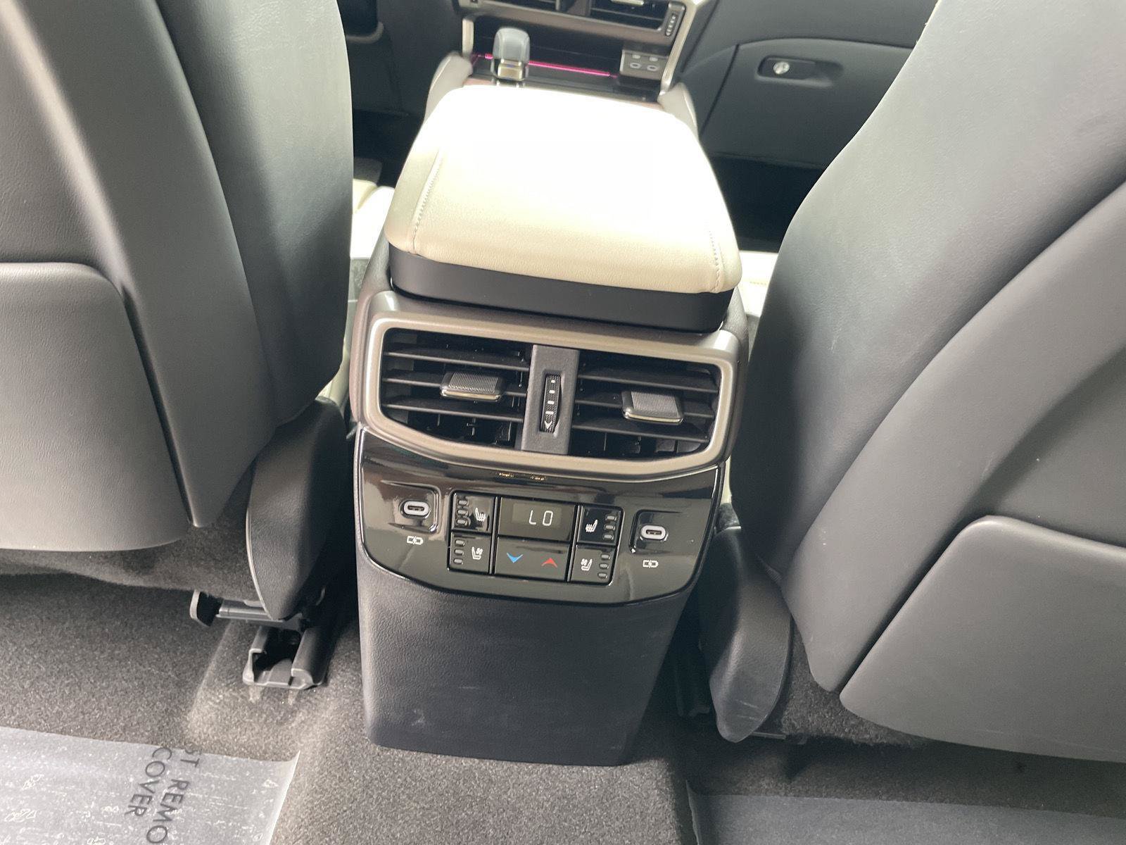 Used 2025 Lexus RX 350 AWD w/ Convenience Package image 20