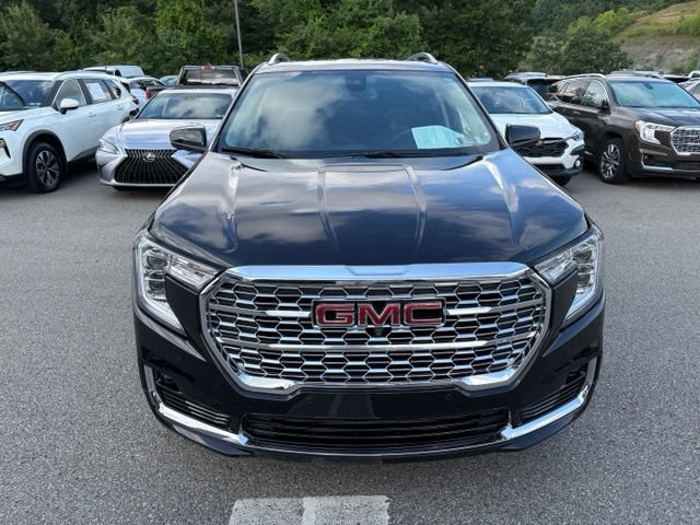 Used 2023 GMC Terrain Denali w/ Denali Premium Package AWD/4WD image 8
